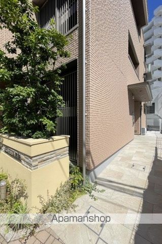 AVENIR西新の玄関写真