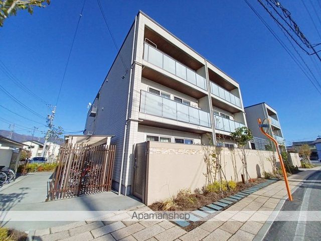 シャーメゾンステージ井川城の外観写真