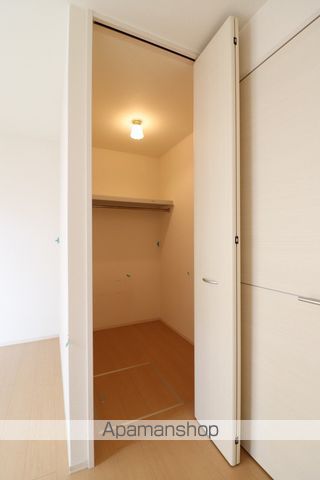 ジュネックス Bの内装写真