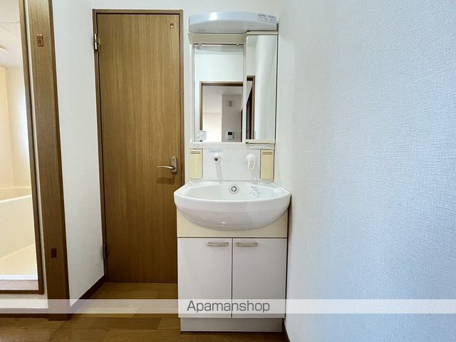 MAEKAWA2の内装写真