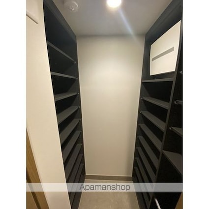 ザ・パークハウス千代田六番町[3LDK/84.2m2]の内装5