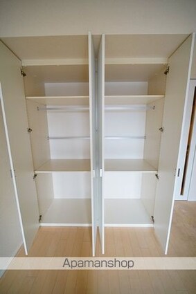 トレステージ四谷[1K/31.51m2]の収納