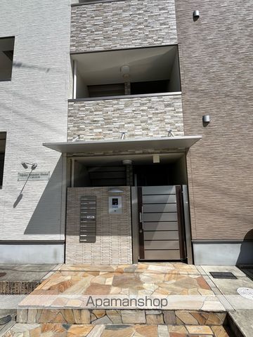 フジパレス諏訪ノ森VI番館の玄関写真