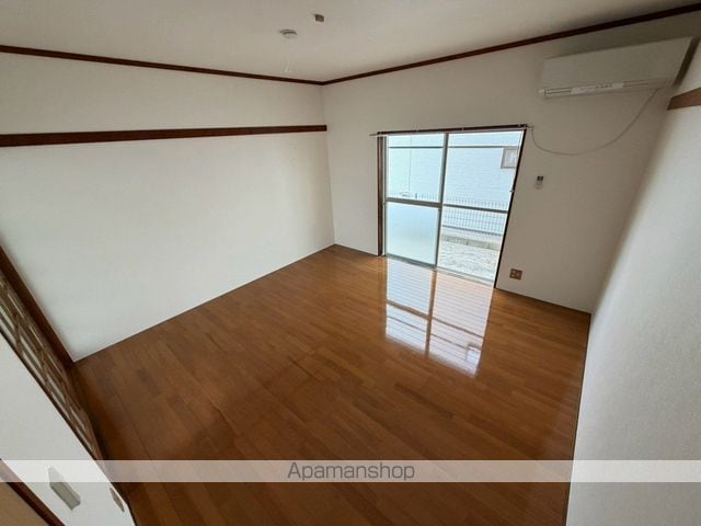 B'CASA本厚木RE−BORNの内装写真