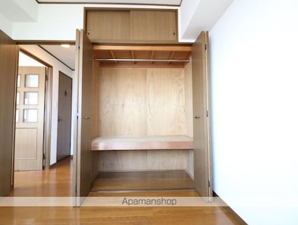 東京都三鷹市野崎１丁目[3DK/60.6m2]の収納