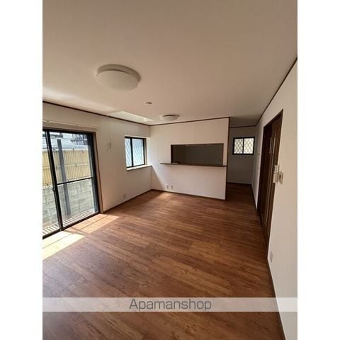 栄生戸建ての内装写真