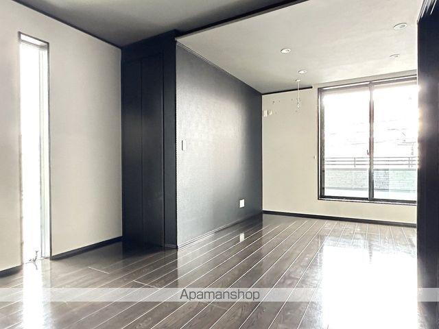 藤枝市 3階建 築5年の内装写真