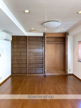 東京都立川市高松町３丁目[2LDK/101.5m2]の収納