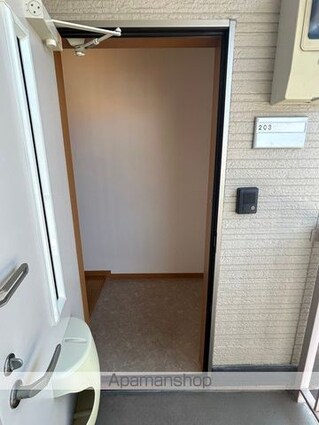 滋賀県大津市大江３丁目[2DK/50.2m2]の玄関