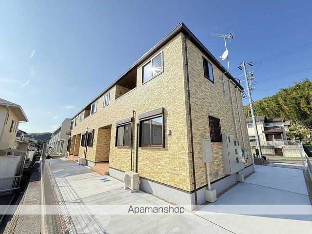 シャルールの外観写真
