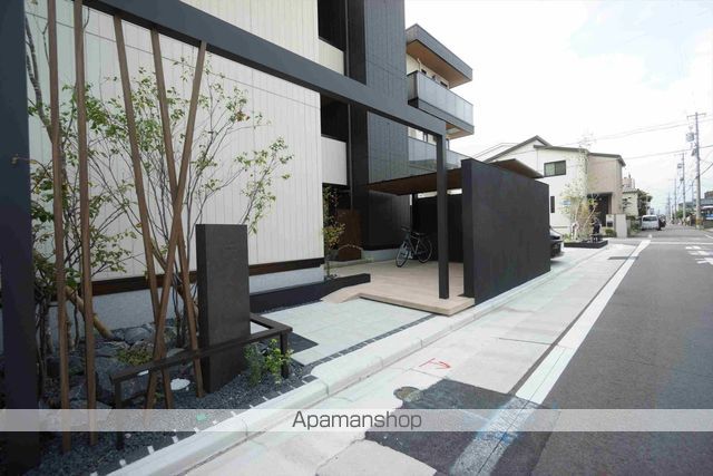 セレスティア草薙町の外観写真