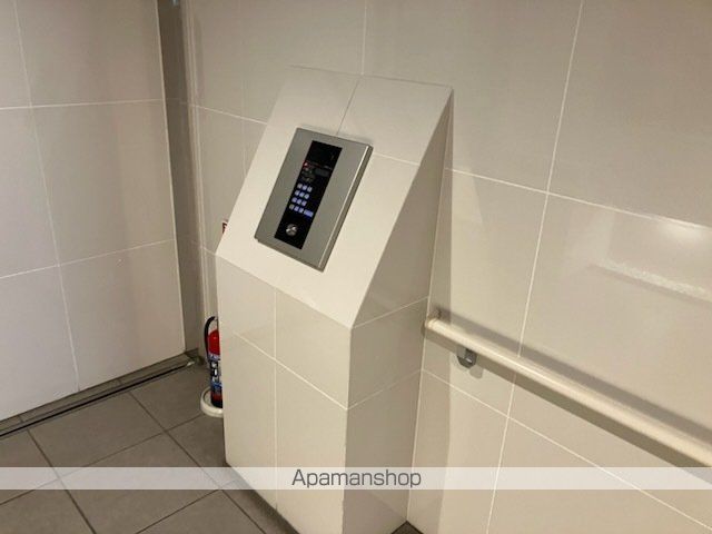 グランフォース高円寺の玄関写真
