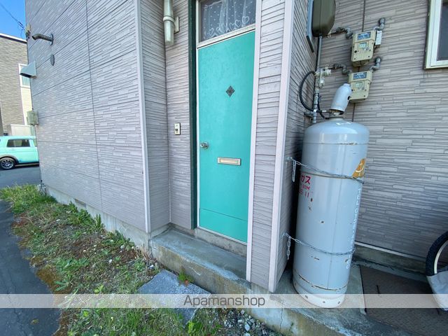 野崎アパートの玄関写真