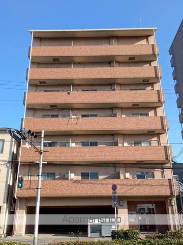 HUGE2の外観写真