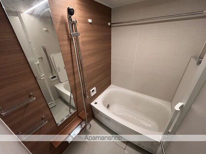 アイレスト中町サンテ・フェスタ平和大通り[2LDK/61.11m2]のバス