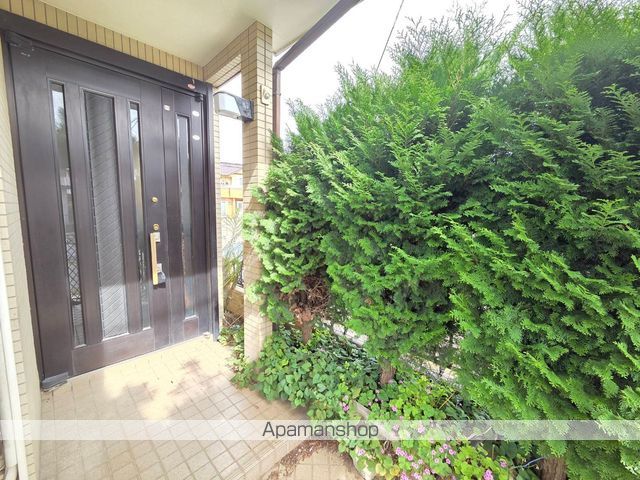 上尾市 2階建 築34年の玄関写真