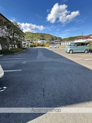 Ｖｉｌｌａ　ｃａｍｅｌｉａ[2LDK/56.29m2]の駐車場