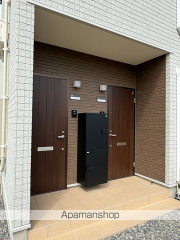 モントまるやまAの玄関写真