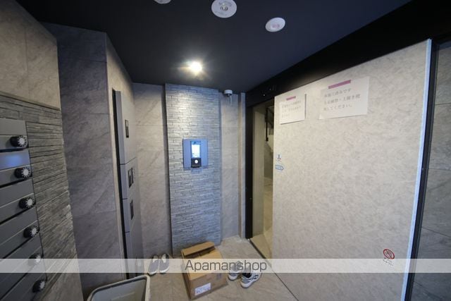 CASA AT新道東の玄関写真