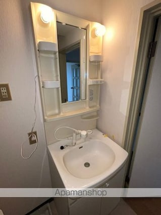 リエス榴ヶ岡[2LDK/54.1m2]の洗面所