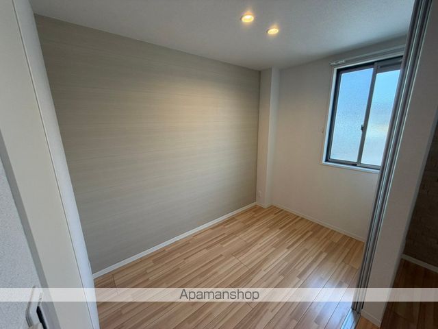 福山市 2階建 築5年の内装写真