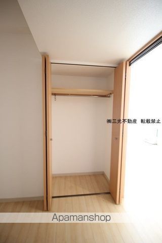 レガーロ美術館通の内装写真