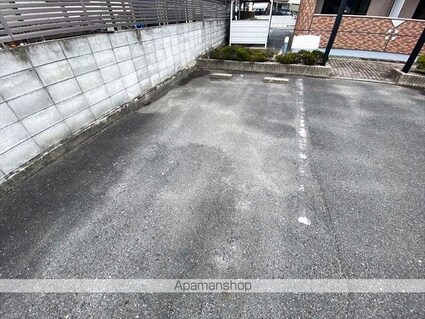 オリオン[1K/31.02m2]の駐車場