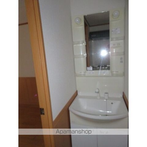ロイヤルハイツ東八の内装写真