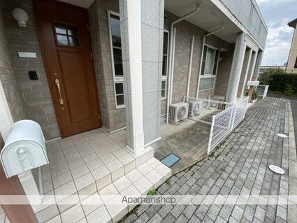 Ｍａｎｄａｒｉｎｅ　Ａ棟[2LDK/60.86m2]の共用部2