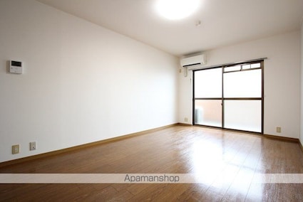 ミッキーロイヤル道後[1K/28.16m2]のリビング・居間