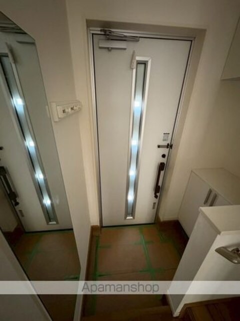 ラルジュ一ツ橋Ⅱ[2LDK/59.49m2]の玄関