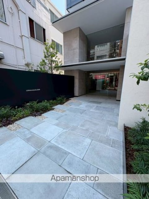 東京都中野区東中野１丁目[2LDK/43.65m2]のエントランス2