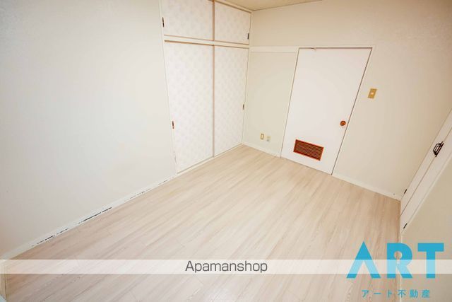 オレンジスクエアの内装写真
