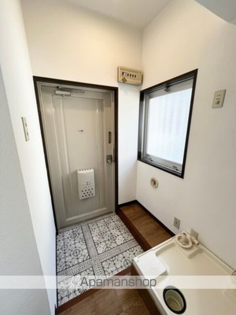 和歌山県和歌山市湊本町２丁目[1DK/31m2]の玄関
