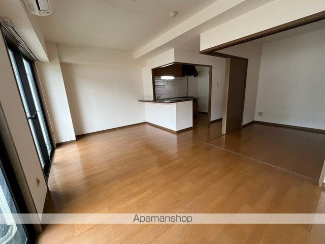 和歌山県和歌山市紀三井寺[2LDK/59.4m2]のリビング・居間