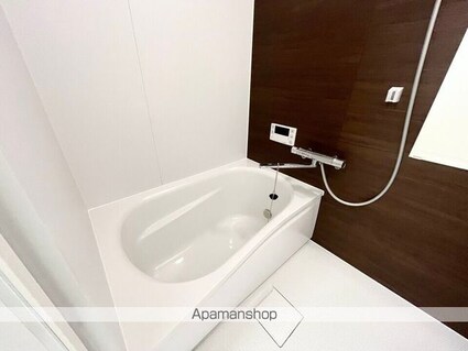 エトワール下坂浜Ａ[1LDK/42.24m2]のバス