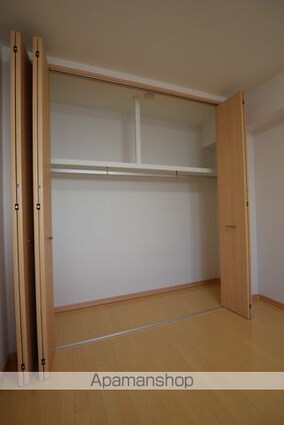 グレイスコート高嶺[2LDK/59.6m2]の収納