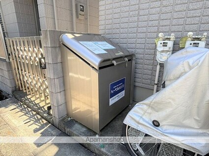 Ｂｏｎｈｅｕｒ　Ｃｈｅｚ　Ｍｏｉ[2LDK/58.22m2]の共用部1