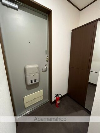 和歌山県和歌山市吹上４丁目[2LDK/75.3m2]の玄関