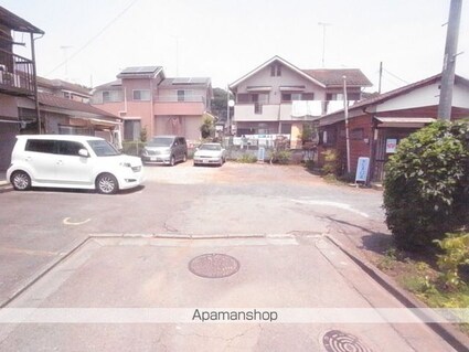 つくみ野第二コーポ[1R/19.5m2]の駐車場1