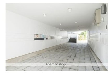東京都世田谷区上用賀３丁目[1LDK/59.5m2]のエントランス