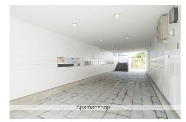 東京都世田谷区上用賀３丁目[1LDK/59.5m2]のエントランス