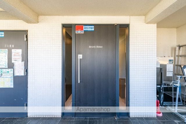 ビバリーホームズ氷川台の玄関写真