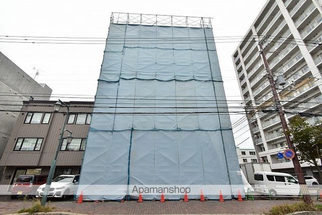 ALPINE美園駅前の外観写真