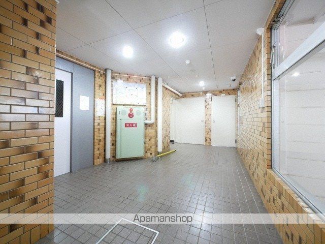南1条グランドハイツの玄関写真