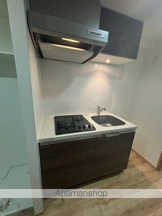 ＳＱＵＡＲＥ　ＣＩＴＹ　ＹＯＫＯＨＡＭＡ　ＴＳＵＲＵＭＩ[1K/21.83m2]のキッチン