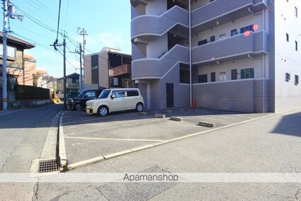 道後壱番館[1K/28m2]の駐車場2