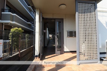 ストークコート[1LDK/45.29m2]のエントランス