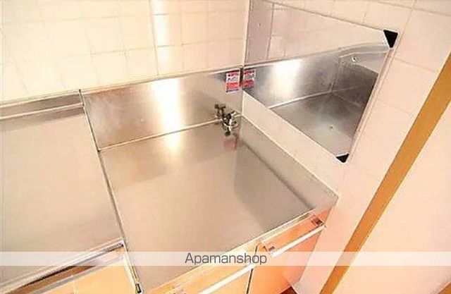 ピュアホワイト国立の内装写真