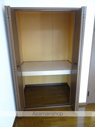 ホワイトキャッスル南小泉ビレジＤ棟[1K/28.09m2]の収納